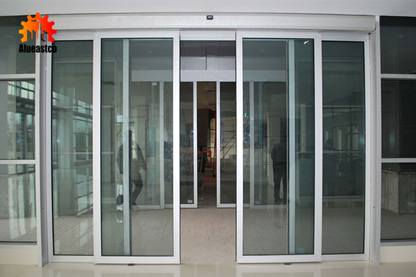 A picture of an Automatic door